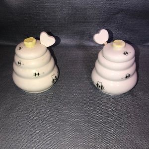 2 small vintage honeypots. No chips or cracks.